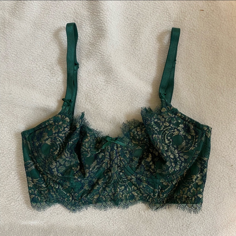 Victorias Secret Lacy Bra